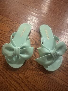 petite jolie Mint Green Bow Jelly Slide Sandals